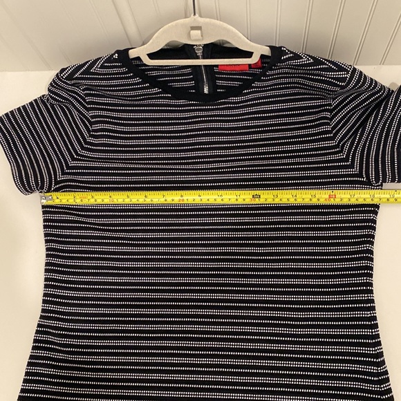 Hugo Boss black and white short sleeve top - Picture 7 of 7